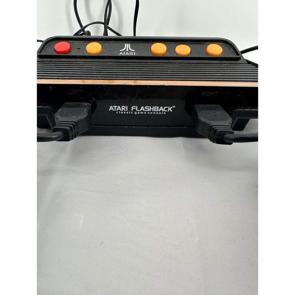 Atari Flashback Classic Game Console with 2 Joysticks and Power Adapter H10608 - Picture 2 of 6